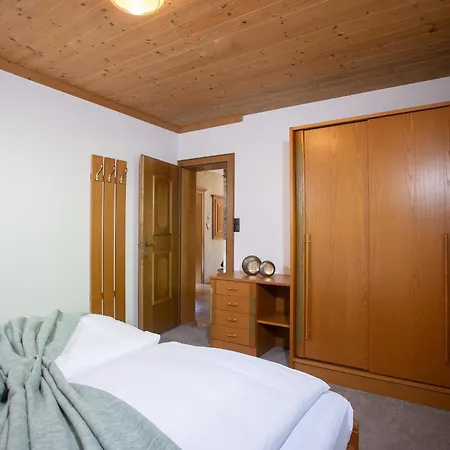 Tatil Evi Wiesenau, *